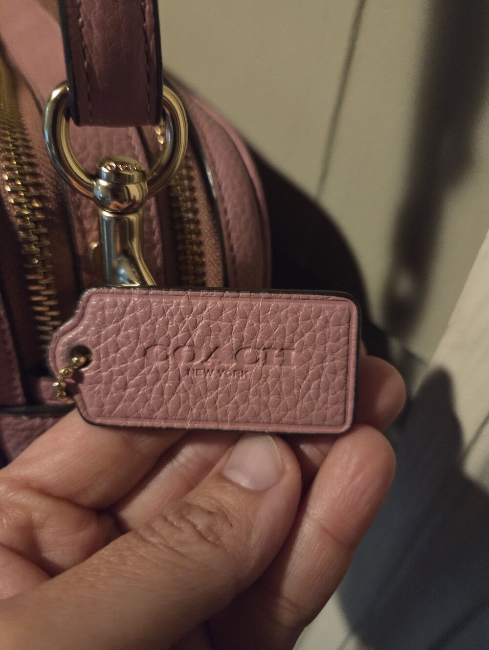 Coach Jes C5805 Pink Gold Pebbled Leather Camera Crossbody Bag Reversible Strap - Picture 5 of 16
